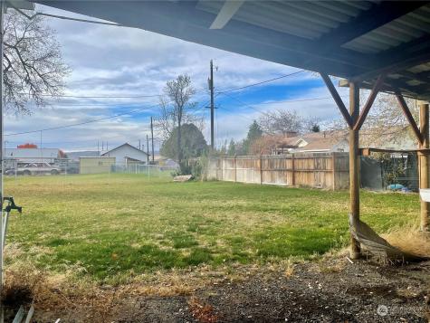 120 E Lewis Street Coulee City WA 99115