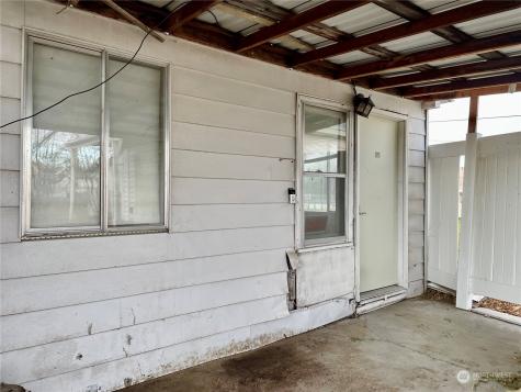 120 E Lewis Street Coulee City WA 99115