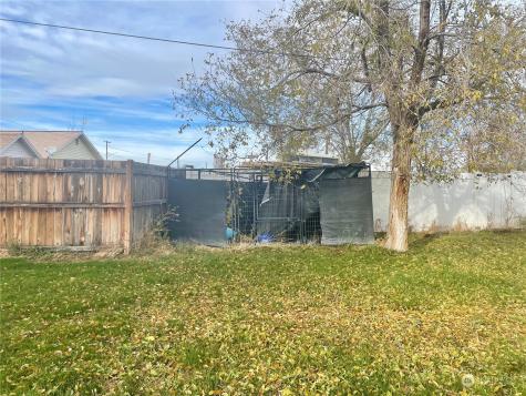 120 E Lewis Street Coulee City WA 99115