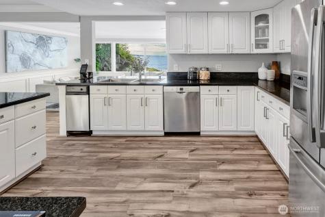 8001 Talbot Road Edmonds WA 98026