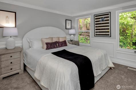 8001 Talbot Road Edmonds WA 98026