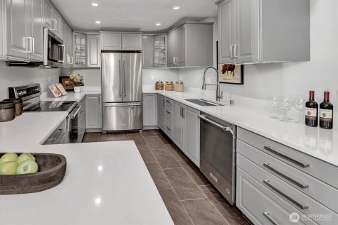 8001 Talbot Road Edmonds WA 98026