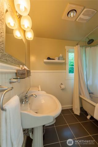 2579 W Shore Drive Lummi Island WA 98262