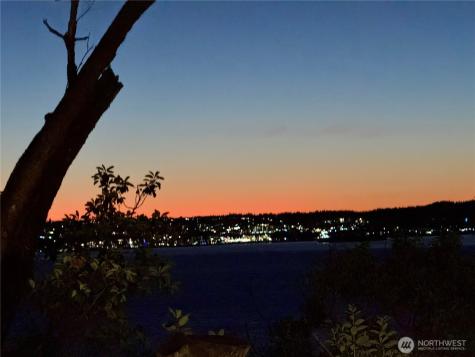 8204 East Side Drive NE Tacoma WA 98422