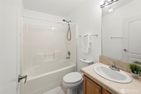 10526 60th Street Ct E Puyallup WA 98372