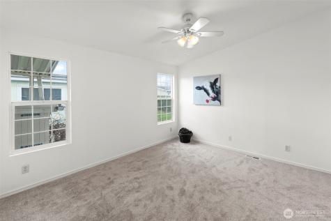 10526 60th Street Ct E Puyallup WA 98372