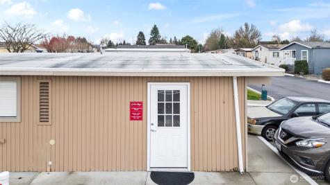 10526 60th Street Ct E Puyallup WA 98372
