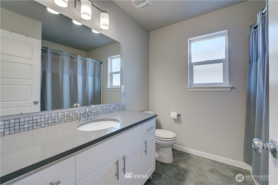 2422 200 Street Ct E Spanaway WA 98387