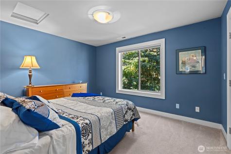 1727 Nile Avenue NE Renton WA 98059