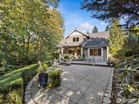 1727 Nile Avenue NE Renton WA 98059