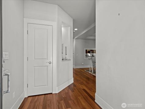 1727 Nile Avenue NE Renton WA 98059