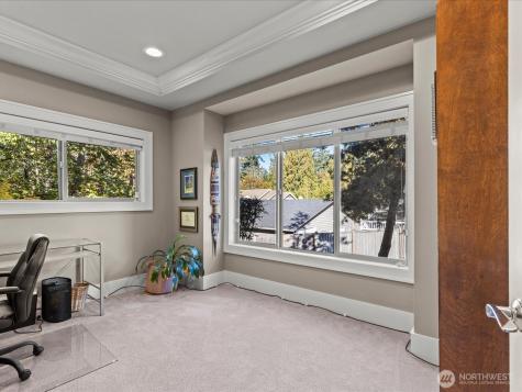 1727 Nile Avenue NE Renton WA 98059