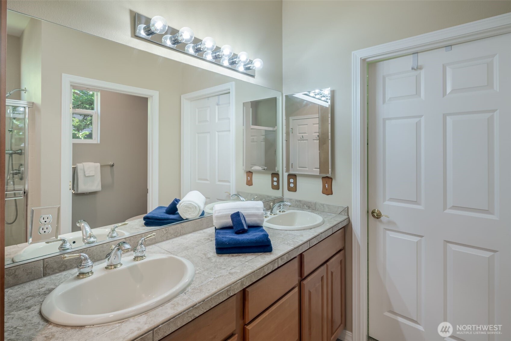 12652 Sun Break Way NE Redmond WA 98053