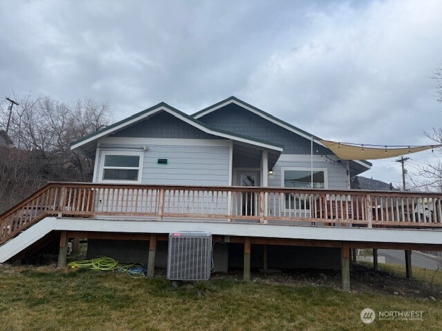 1822 Juniper Oroville WA 98844