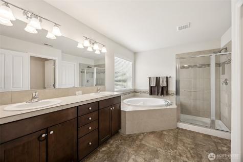 13104 116th Avenue Court E Puyallup WA 98374