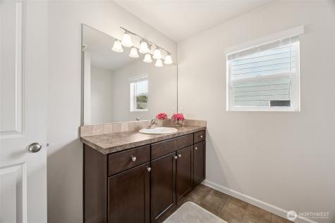 13104 116th Avenue Court E Puyallup WA 98374