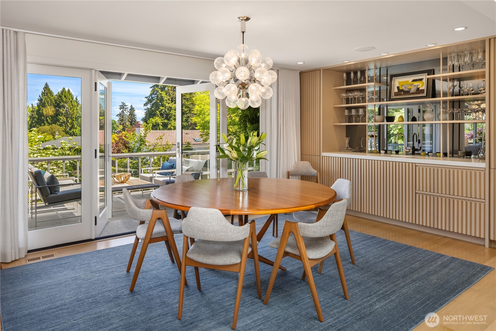 1514 Shenandoah Drive E Seattle WA 98112
