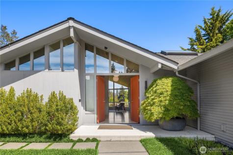 1514 Shenandoah Drive E Seattle WA 98112