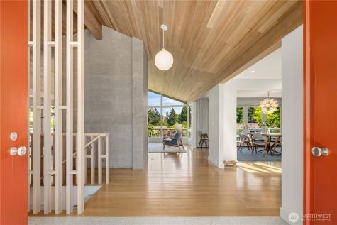 1514 Shenandoah Drive E Seattle WA 98112