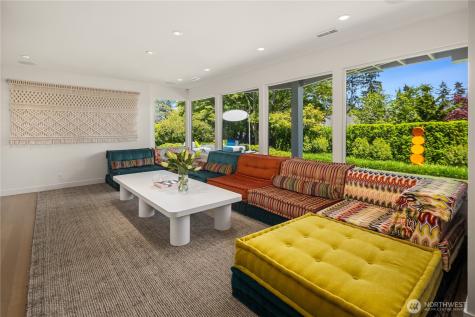 1514 Shenandoah Drive E Seattle WA 98112