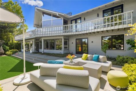 1514 Shenandoah Drive E Seattle WA 98112
