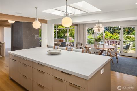 1514 Shenandoah Drive E Seattle WA 98112