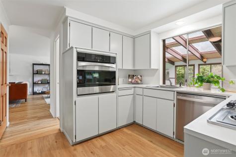 508 147th Avenue NE Bellevue WA 98007