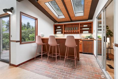 508 147th Avenue NE Bellevue WA 98007
