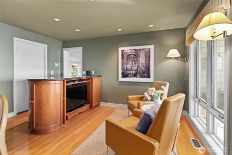 11122 79th Place NE Kirkland WA 98034