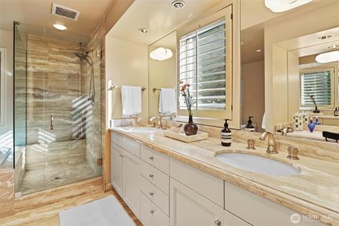 11122 79th Place NE Kirkland WA 98034