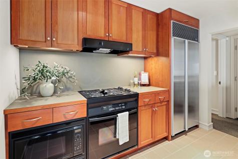 11122 79th Place NE Kirkland WA 98034