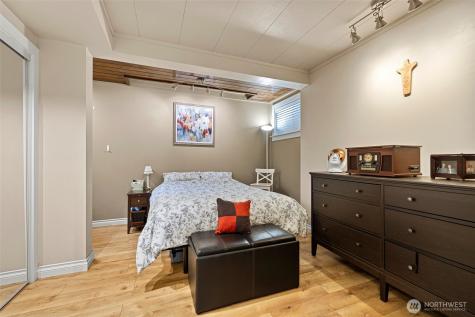 23121 Edmonds Way Edmonds WA 98020