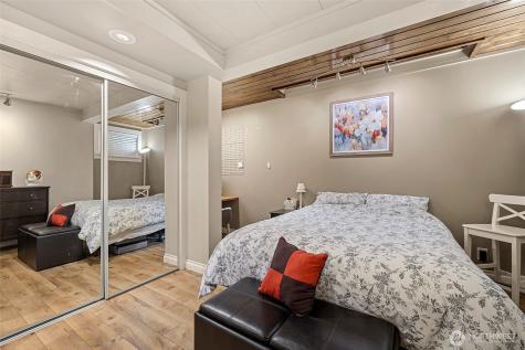 23121 Edmonds Way Edmonds WA 98020