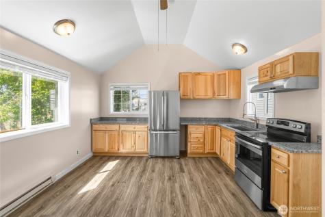 1702 Bay Avenue Ocean Park WA 98640