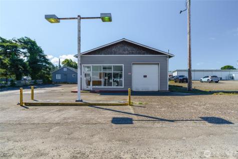 1702 Bay Avenue Ocean Park WA 98640