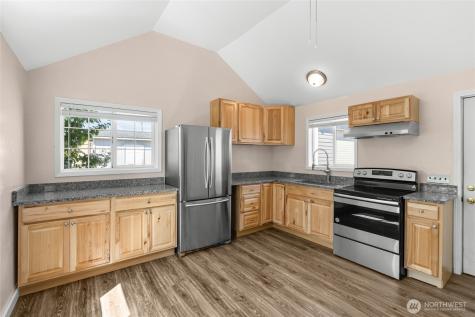 1702 Bay Avenue Ocean Park WA 98640