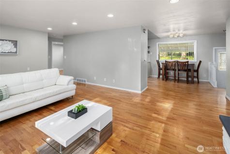 17109 44th Avenue W Lynnwood WA 98037