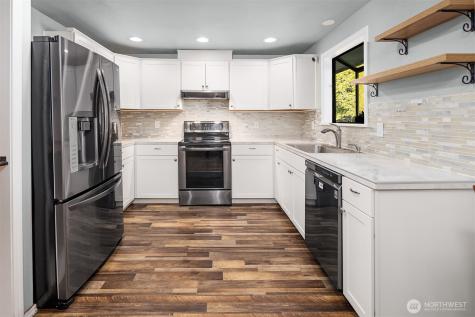 17109 44th Avenue W Lynnwood WA 98037