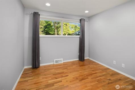 17109 44th Avenue W Lynnwood WA 98037