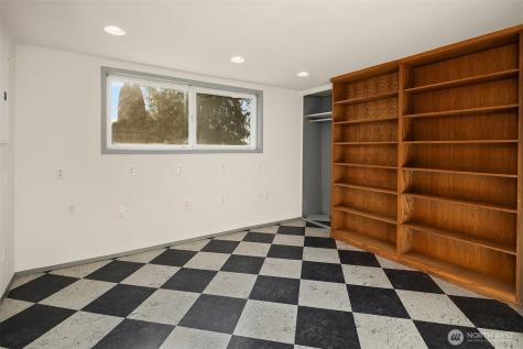 17109 44th Avenue W Lynnwood WA 98037