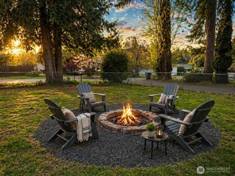 51 SE Foxglove Avenue Shelton WA 98584