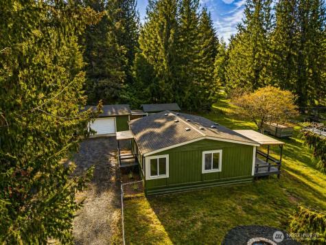51 SE Foxglove Avenue Shelton WA 98584
