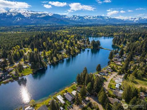 51 SE Foxglove Avenue Shelton WA 98584
