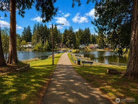 51 SE Foxglove Avenue Shelton WA 98584