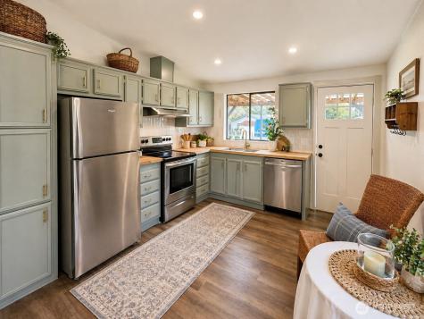 51 SE Foxglove Avenue Shelton WA 98584