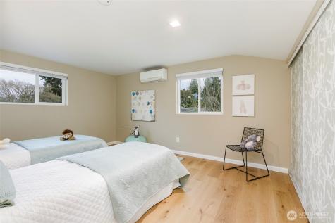 6001 60th Avenue NE Seattle WA 98115