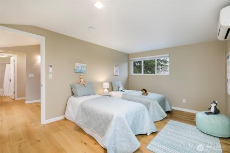 6001 60th Avenue NE Seattle WA 98115