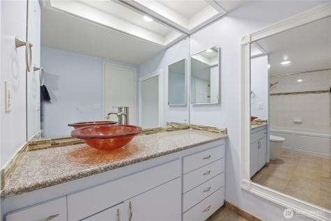 7631 Zircon Drive SW Lakewood WA 98498