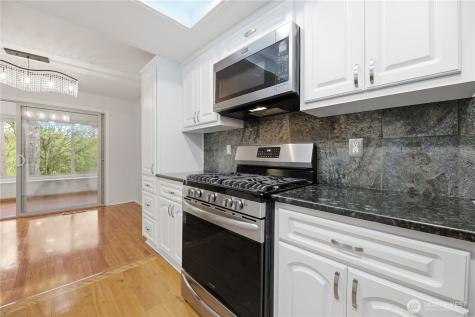 7631 Zircon Drive SW Lakewood WA 98498