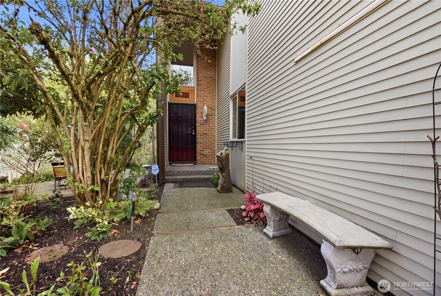 7631 Zircon Drive SW Lakewood WA 98498
